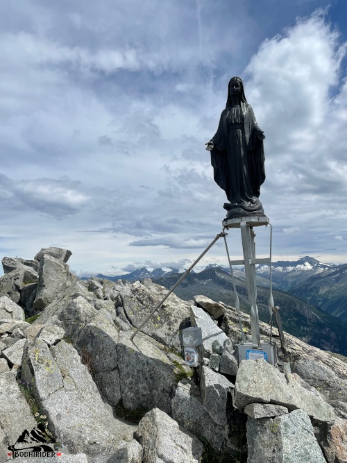 Madonnina in bronzo sulla Cima
