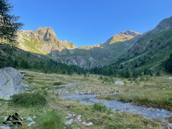 Conca che porta al passo